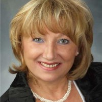 JULIE WOYTAS