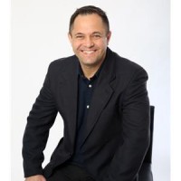 EDDIE TAVARES