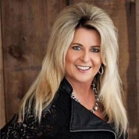 Agent DEBBIE TERRY
