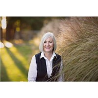 Agent Debbie Mitchell