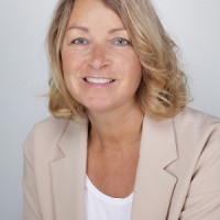 Suzanne Gleason