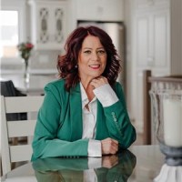 DONNA PEET