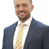 ROBERT MAGNOWSKI