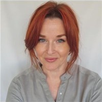 LAURA VAN VEEN