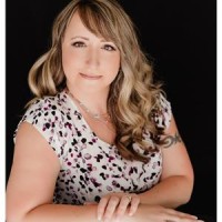 Stephanie Kniert