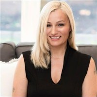 Agent Carolyn Lowe