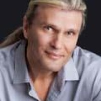 TOMMY KONSTANTINIDIS