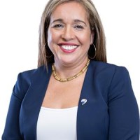 ELISABETH CORREIA
