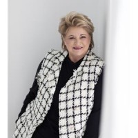 Bobbi Maxwell