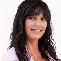 Agent JULIE STRUTHERS