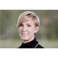 Agent Suzie Findlay
