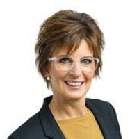Leslie DeRuyter