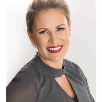 HAYLEY LAUINGER