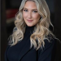 JULIA CZYZEWSKI
