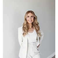 Nicole Schell