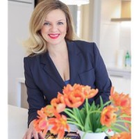 MAGGIE KUBAT
