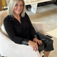 Agent NIKKI HOPWOOD