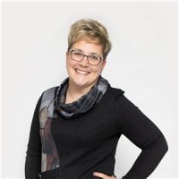 Agent Stacey Vries