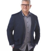 Agent Craig Vanderburg