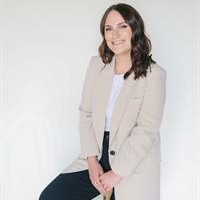 Agent Emily Craveiro