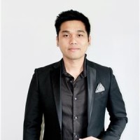 Agent Darwin Gutierrez