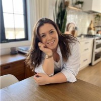 VICTORIA CURIC