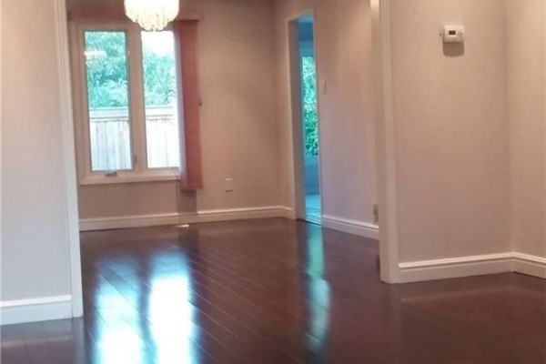 Family room - 4101 Loyalist Drive, Mississauga, ON L5L3Z1 Photo 4