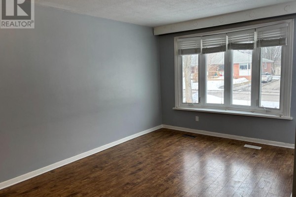 ( Main Floor ) - 145 Tulloch Drive, Ajax, ON, photo 2