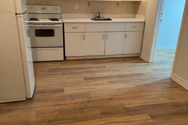 (basement) - 28 Ladore Drive, Brampton, ON L6Y1V5 Photo 2