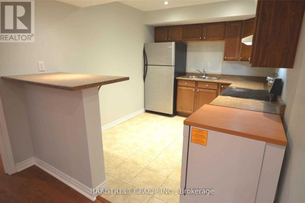 Kitchen - (bsmt) - 92 Sir Jacobs Crescent, Brampton, ON L7A3V2 Photo 4