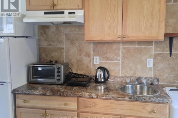 Office - (grdn) - 400 Nairn Avenue, Toronto, ON M6E4J3 Photo 3