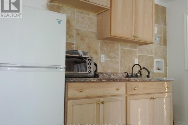 (grdn) - 400 Nairn Avenue, Toronto, ON M6E4J3 Photo 4