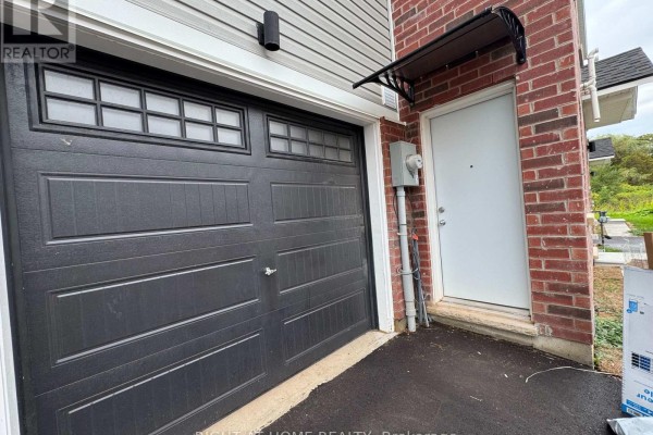Townhouse for rent at (lower) - 107 Highriver Trail, Welland, ON - MLS® 85j3EW