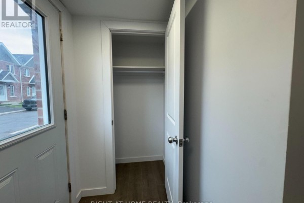 (main) - 107 Highriver Trail, Welland, ON, photo 3