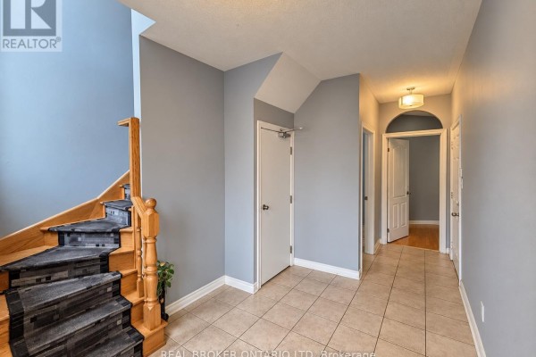 (main) - 88 Sir Jacobs Crescent, Brampton, ON, photo 2