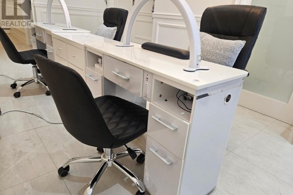 (nail Station) - 397 Kleinburg Summit Way, Vaughan, ON L4H4T1 Photo 3
