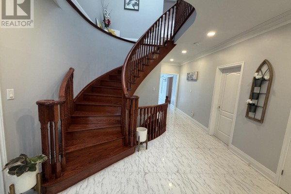 (upper) - 63a Roosevelt Drive, Richmond Hill, ON, photo 3