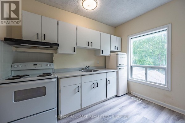Bedroom 3 - (upper Floor) - 307 Grey Street E, London East, ON N6B1G7 Photo 4