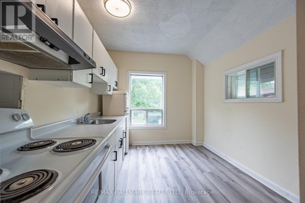 Bathroom - (upper Floor) - 307 Grey Street E, London East, ON N6B1G7 Photo 5