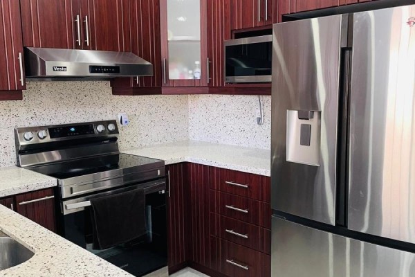 Kitchen - (upper Portion) - 80 Loons Call Crescent, Brampton, ON L6R2G4 Photo 4
