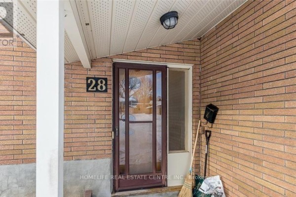 Dining room - (upstairs) - 28 Pratt Road, Barrie, ON L4M2L1 Photo 2