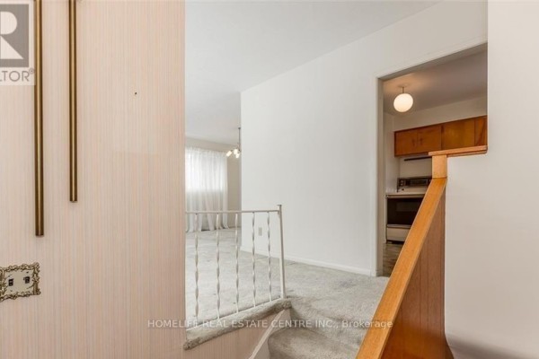 Primary Bedroom - (upstairs) - 28 Pratt Road, Barrie, ON L4M2L1 Photo 3