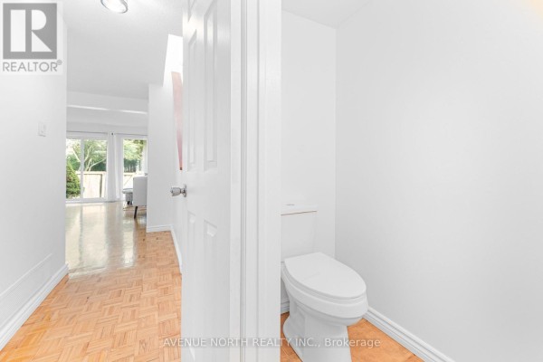 - - 104 Bannerhill Private, Ottawa, ON K1V0T3 Photo 4