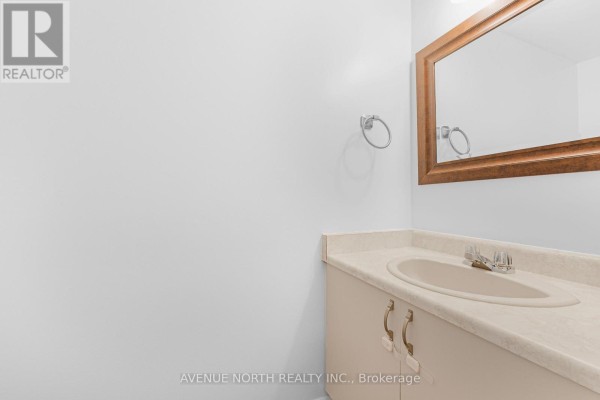 - - 104 Bannerhill Private, Ottawa, ON K1V0T3 Photo 5