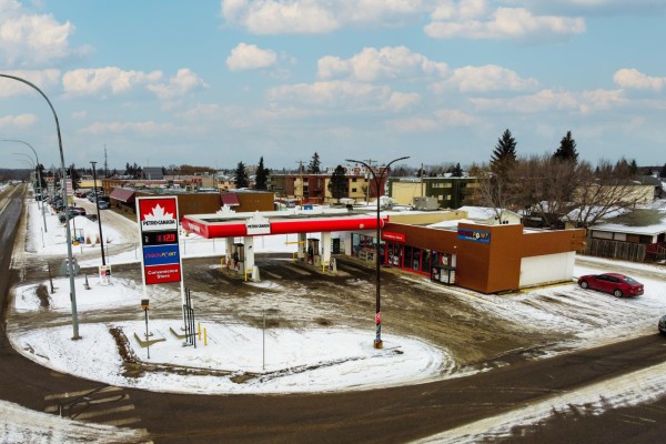 73  Superior Street, Devon, AB T9G1K9 Photo 2