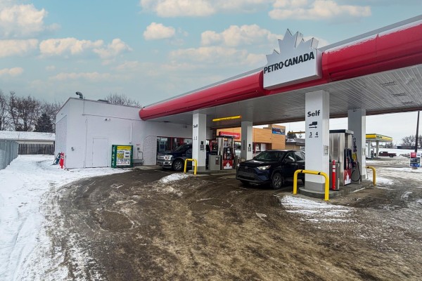 73  Superior Street, Devon, AB T9G1K9 Photo 4