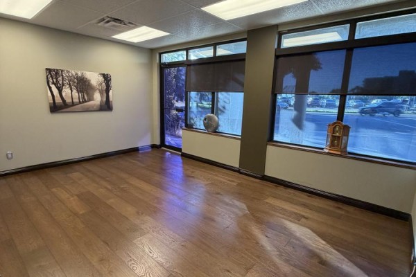 , Edmonton, AB T5H3T5 Photo 2