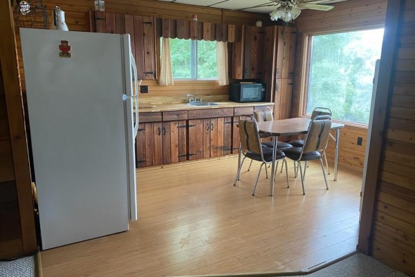 Eat in kitchen - , Long Lake, MB R0E0J0 Photo 3