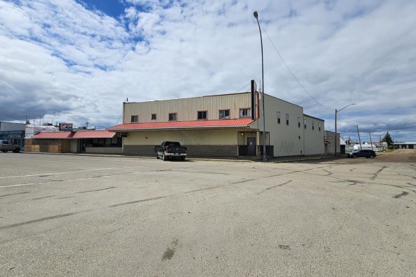 5022  51 Ave, Mayerthorpe, AB, photo 3