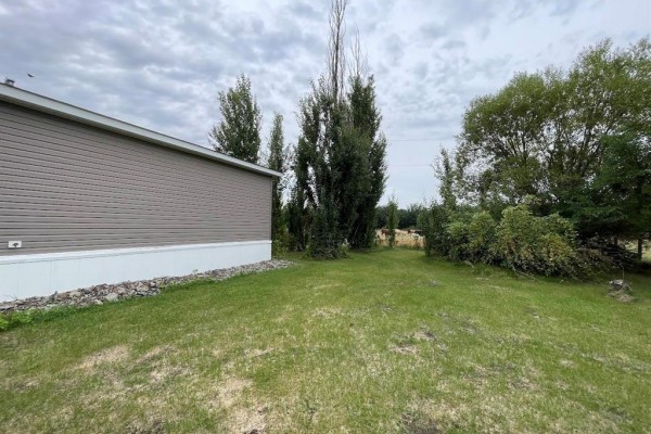 Laundry room - 79086 Highway 5 South Road, Neepawa, MB R0J1H0 Photo 5